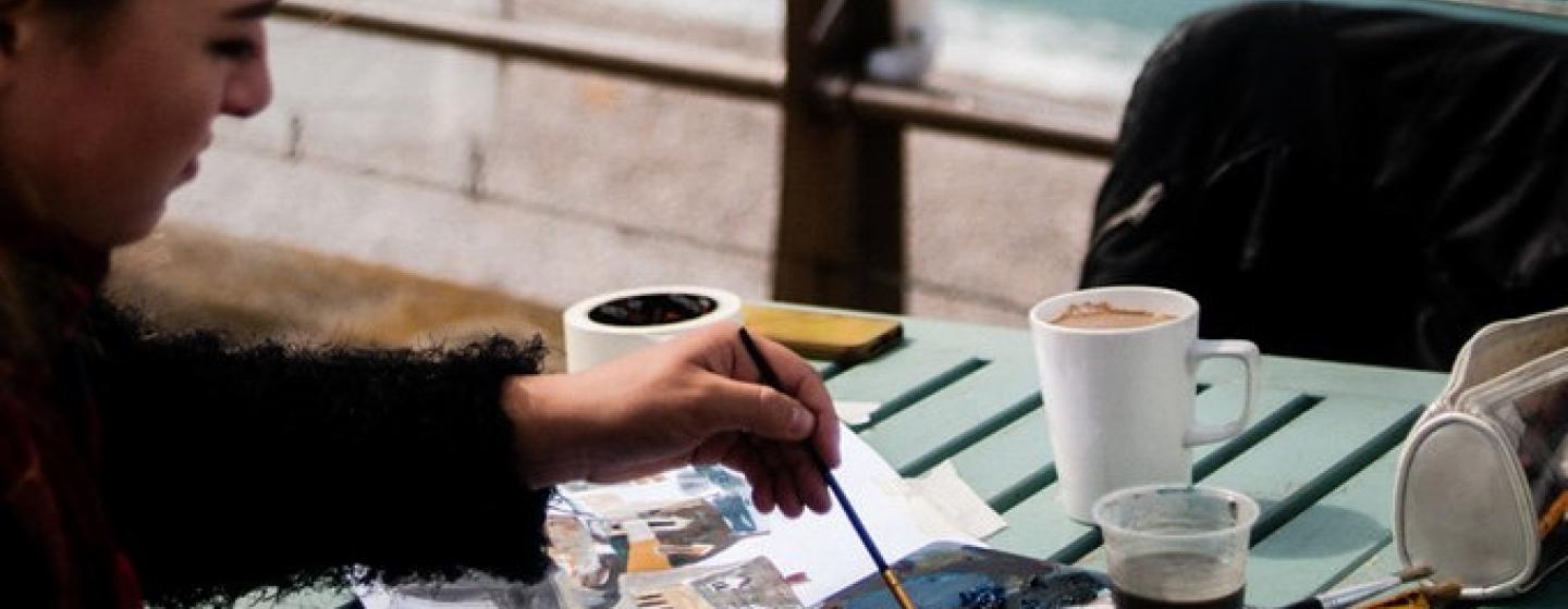 picture of girl painting on chesil