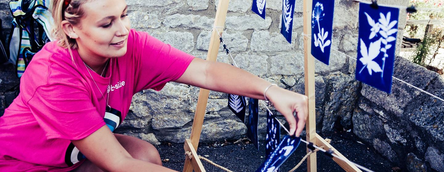 Cyanotype workshop at b-side Festival 2021